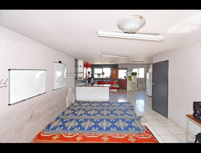 9 BEDROOM HOUSE FOR SALE IN MAYFAIR